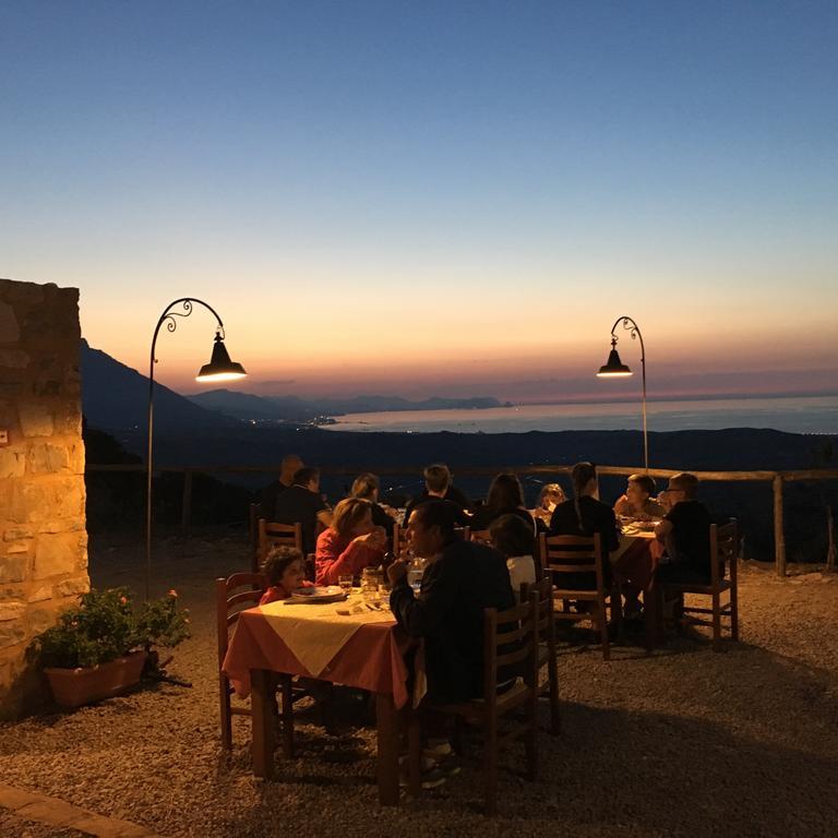 Agriturismo Case Tabarani Collesano Eksteriør bilde