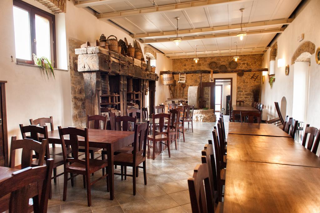 Agriturismo Case Tabarani Collesano Eksteriør bilde