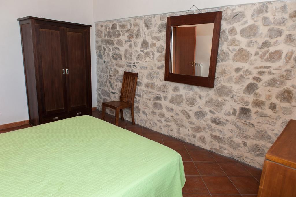 Agriturismo Case Tabarani Collesano Eksteriør bilde