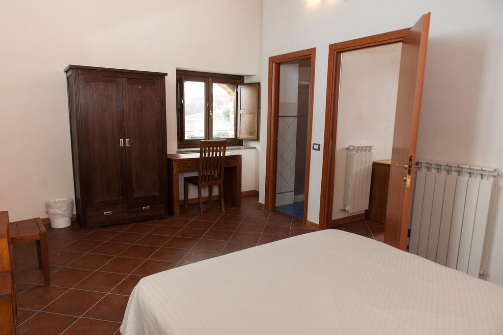 Agriturismo Case Tabarani Collesano Eksteriør bilde