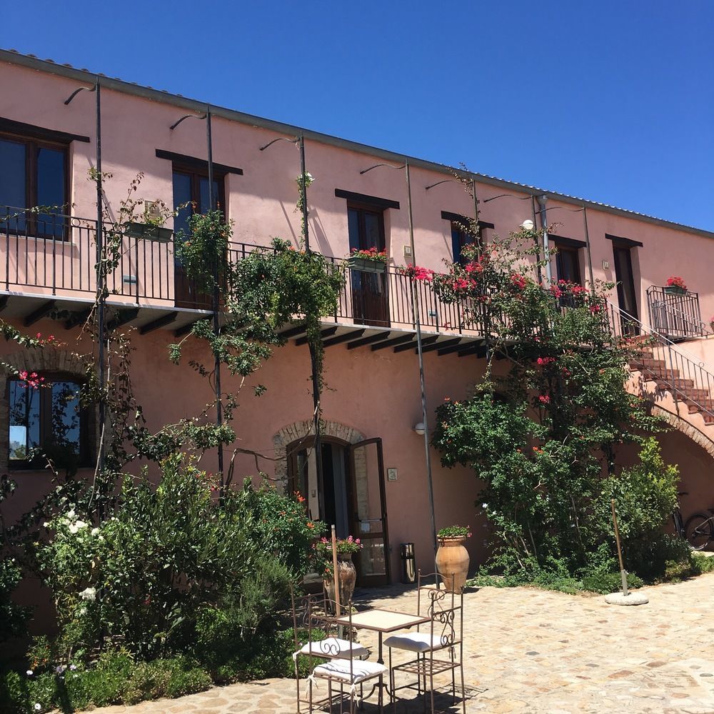 Agriturismo Case Tabarani Collesano Eksteriør bilde