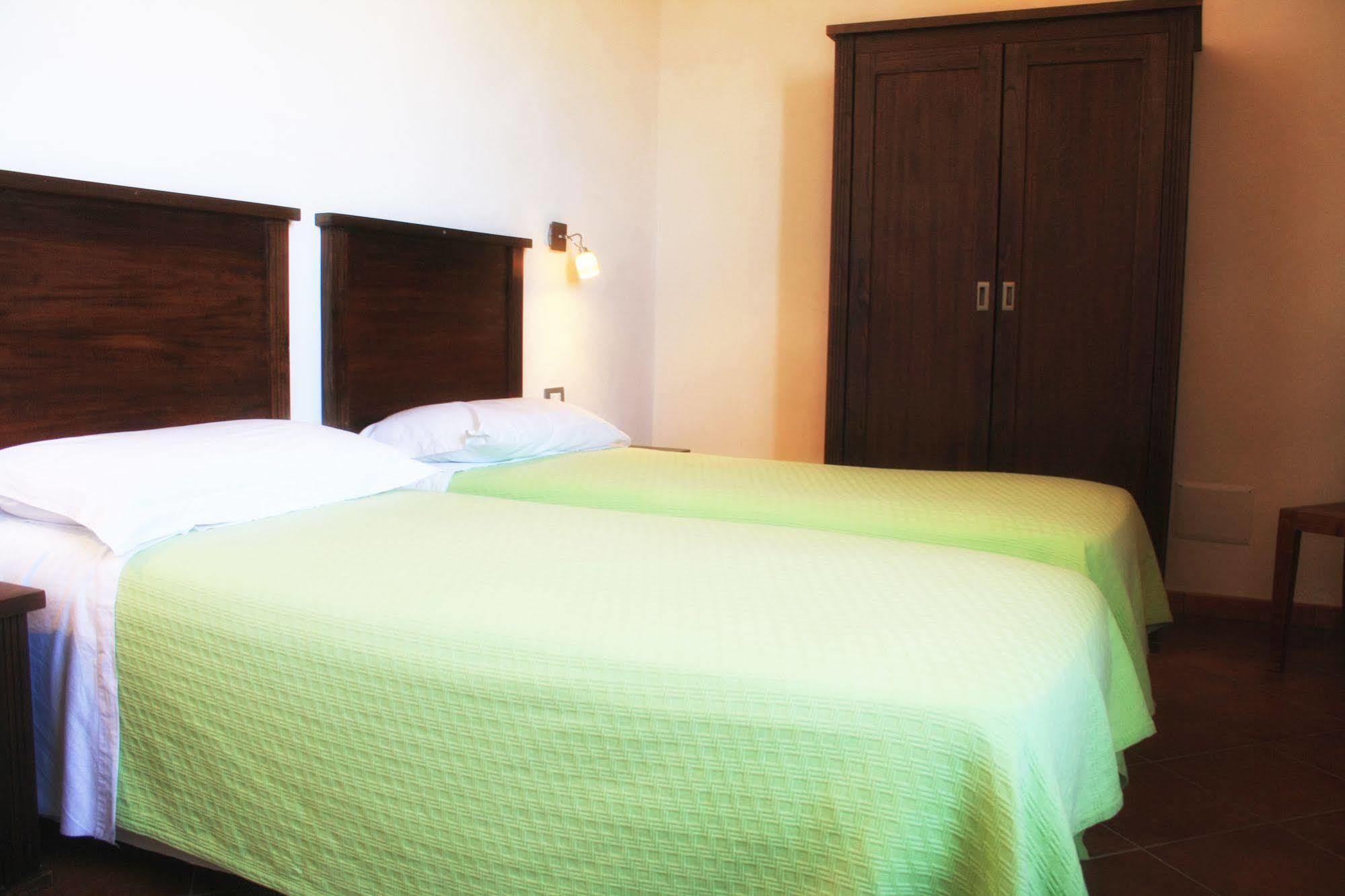 Agriturismo Case Tabarani Collesano Eksteriør bilde