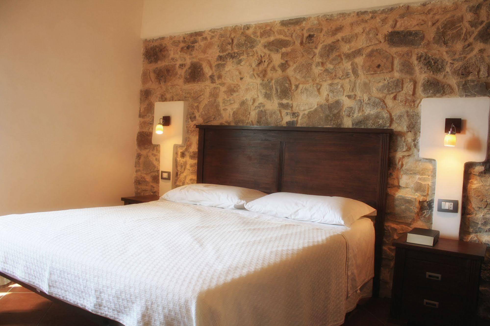 Agriturismo Case Tabarani Collesano Eksteriør bilde